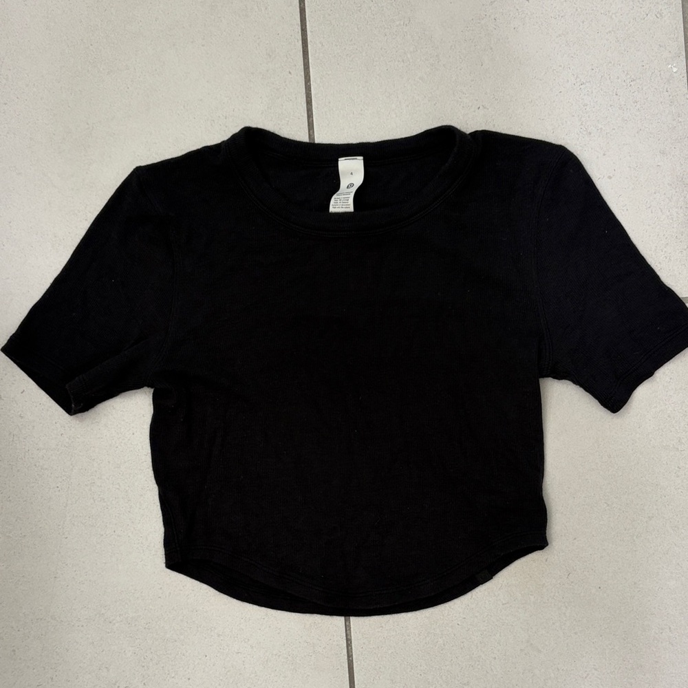 Lululemon Short Sleeve Cropped Top
